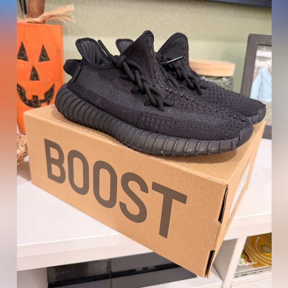 Adidas Yeezy Boost 350 V2 Black Sneakers